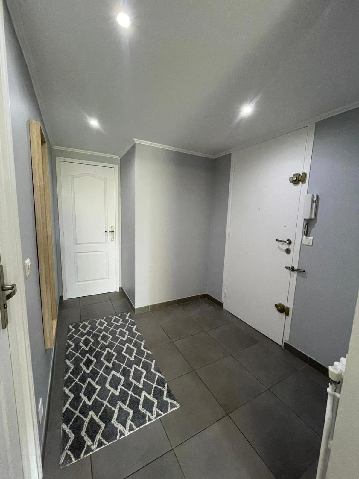 50m2 Climatise Proche Appartement *